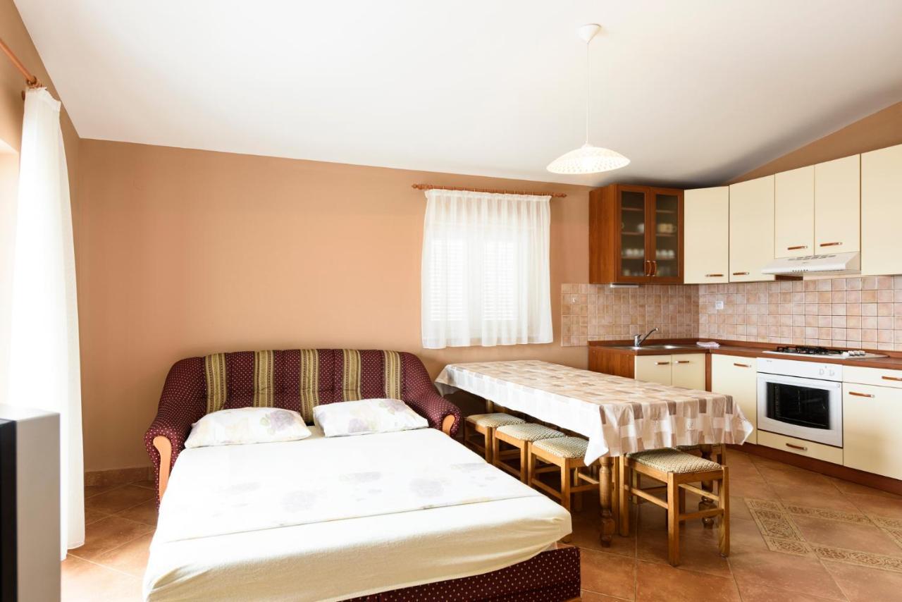 Apartments Golubic Sveti Petar  Eksteriør billede
